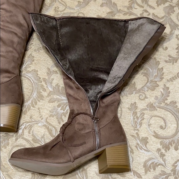 Brand New without Tags BOOTS 8 - Picture 7 of 11